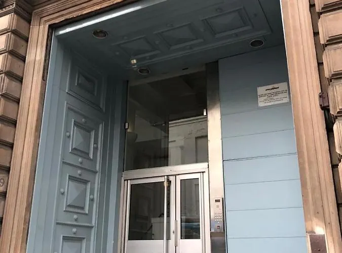 アパート Comfy Two Bedroom Right In The Centre *