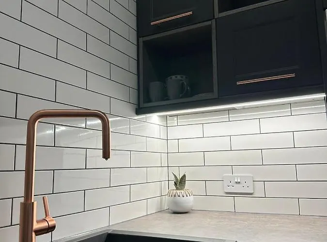 شقة West End Tenement *