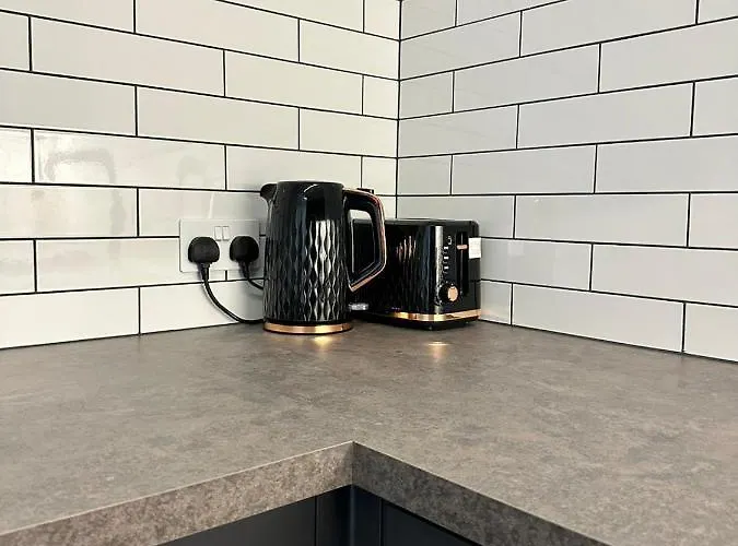 West End Tenement 公寓 *