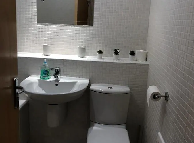 公寓 Comfy Two Bedroom Right In The Centre 格拉斯哥