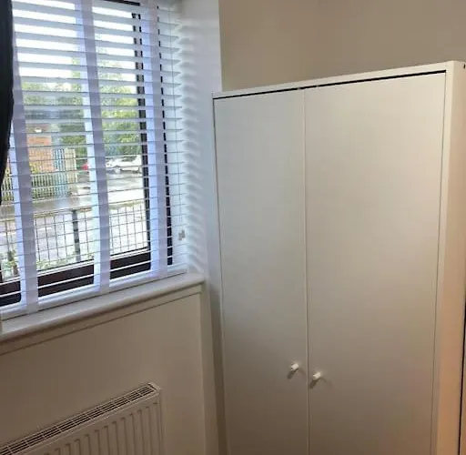 Perfectly Situated Luxury 2 Bedroom * Glasgow