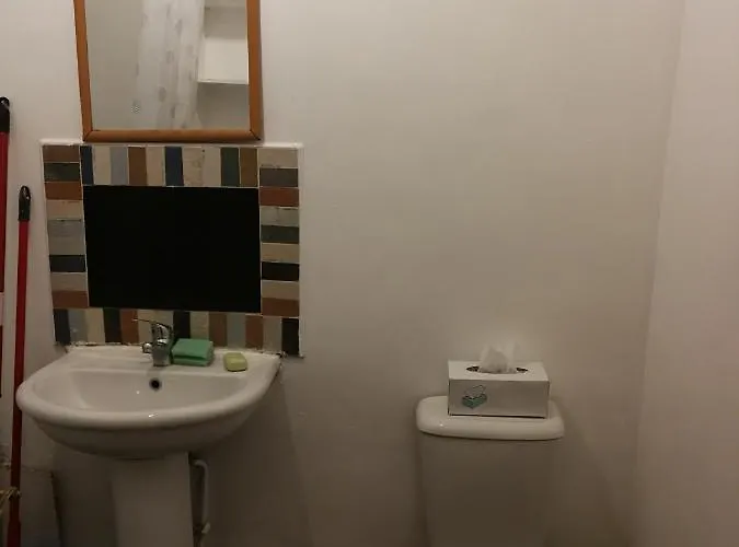 ゲストハウス Budget Double Bedroom Near Centre And West End