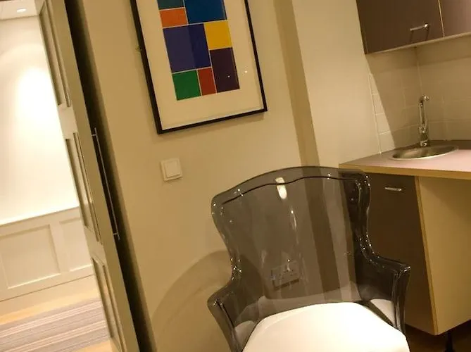 Grasshopper 3* גלאזגו