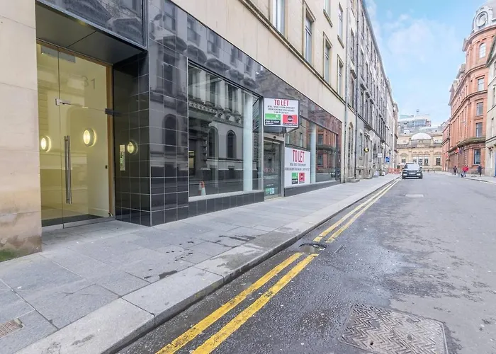 Apartment 1 Bedroom Flat In The Heart Of Merchant