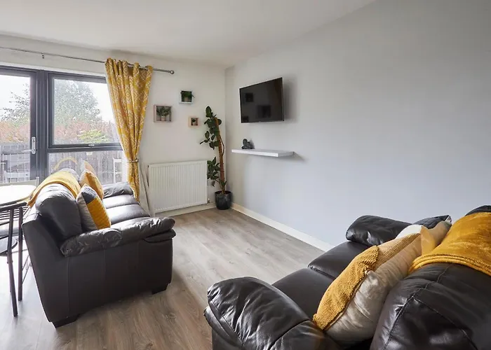 Host & - London Avenue Glasgow