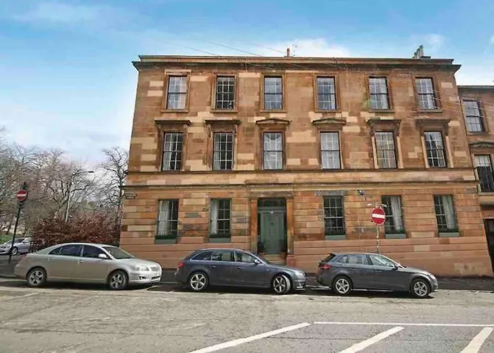 Of Joy - 3 Bedroom With Private Garden Glasgow