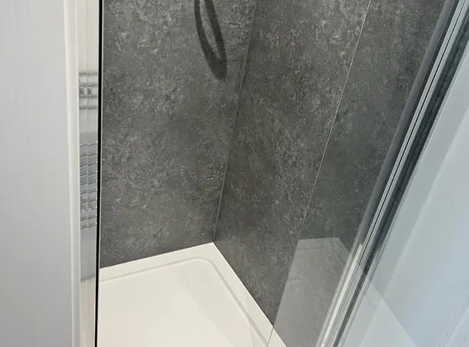 Modern Comfy One Bed - Free Parking Apartman Glasgow