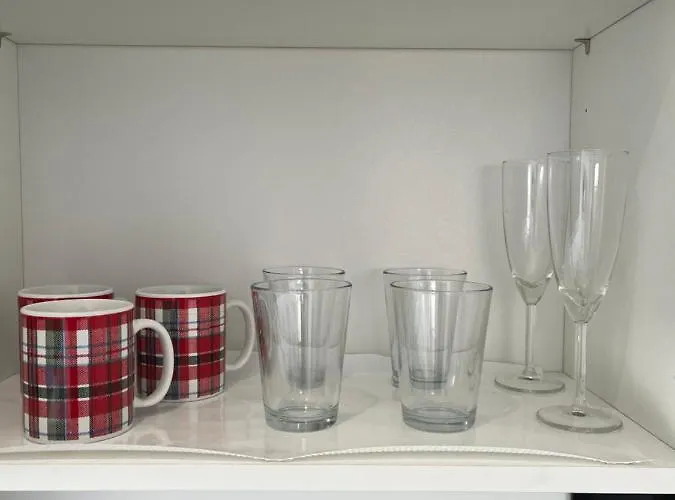 Modern Comfy One Bed - Free Parking Glasgow