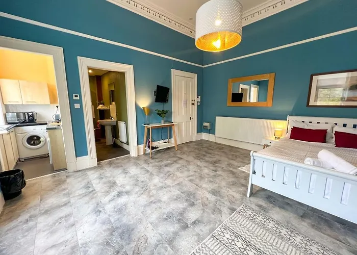 Cozy Of Glasgows West End