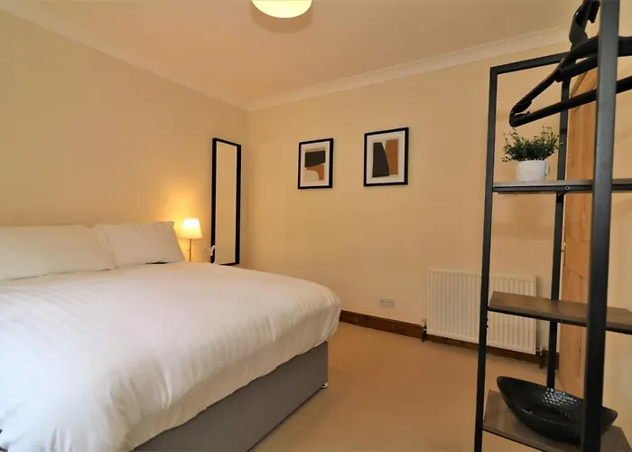 Signature - Lincoln View