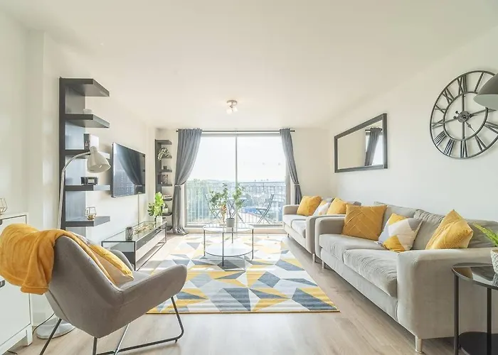 Luxury Riverview Centre 2 Apartment