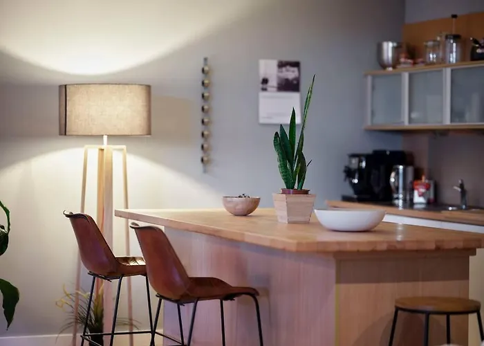 Glasgow, Finnieston Luxury 2 Bed With Parking, E-check In, Hi-fi Glasgow