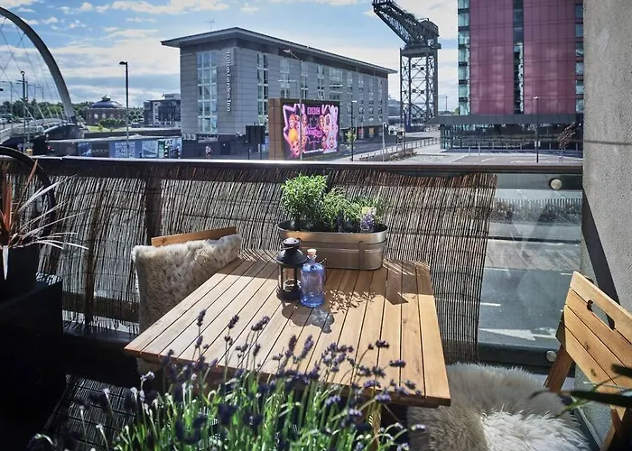 דירה Glasgow, Finnieston Luxury 2 Bed With Parking, E-check In, Hi-fi