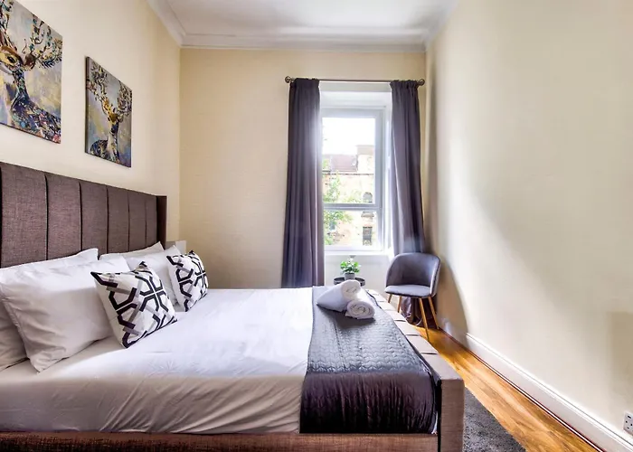 Appartamento Stunning 5 Bedroom Apt, Close To Centre, Sec, Hydro And Motorway Glasgow