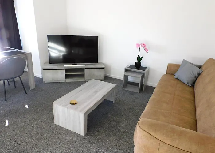 No 54 - New & Delightful 3 Bed House In East Kilbride