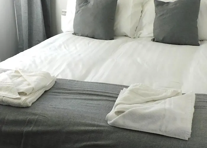 No 54 - New & Delightful 3 Bed House In East Kilbride * Glasgow