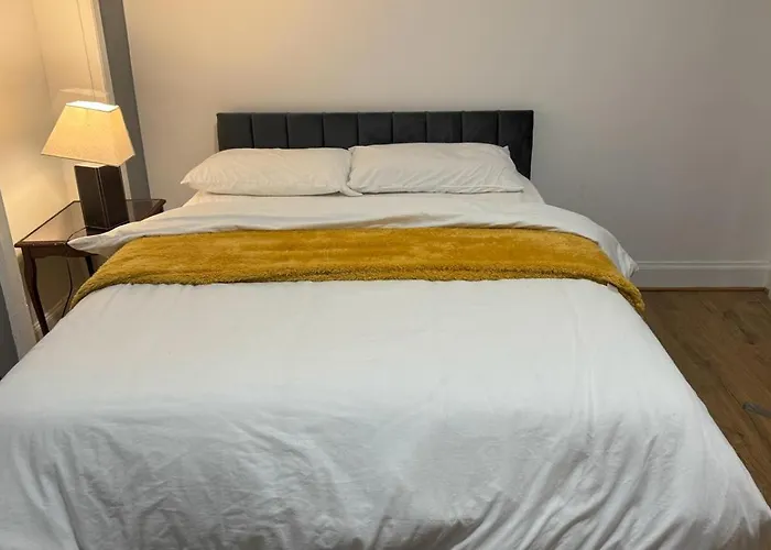 Large 3 Bed Apt Close To City, Ovo Hydro And Ibrox Stadium * Глазго