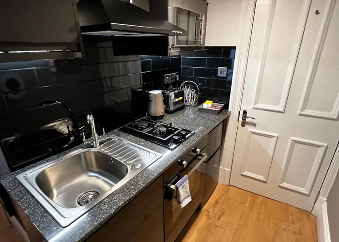 Amani - Centre Apartmanhotel Glasgow