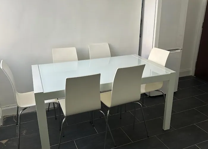 Large 3 Bed Apt Close To City, Ovo Hydro And Ibrox Stadium Апартаменты