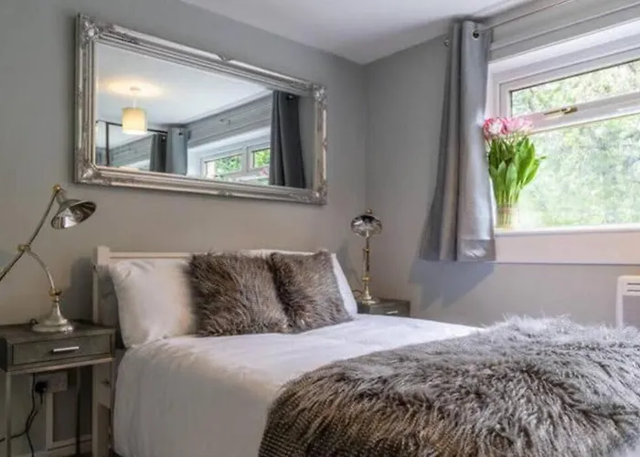 Cosy 1 Bed With Parking In City Centre גלאזגו