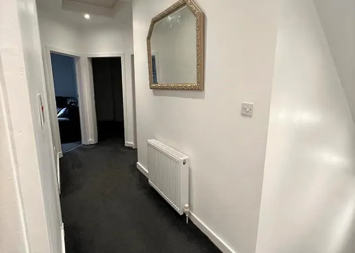 Appartamento Lovely 2 Bed Close To Silverburn Mall *