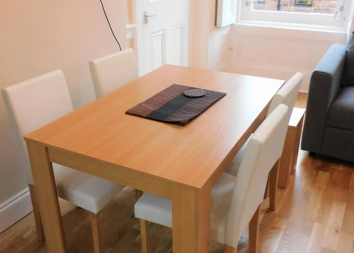 Beautiful 3 Bed In The Centre Апартаменты *