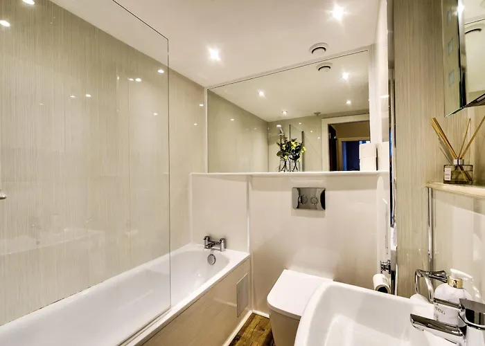 Stylish & Spacious 3 Bedroom In Finnieston, West End Glasgow