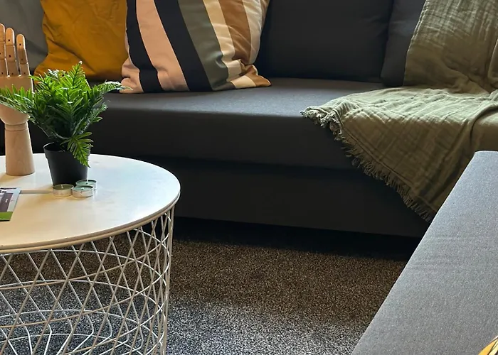 Modern Style , Separate Entrance Glasgow