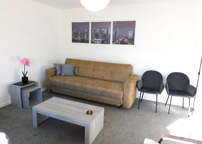 Nyaraló No 54 - New & Delightful 3 Bed House In East Kilbride *