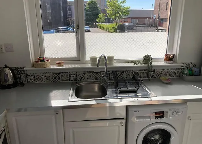 Lägenhet Comfy 1 Bedroom Flat With Free Parking