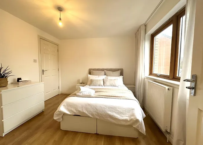 Private With En-suite And Parking In Shared Flat * グラスゴー