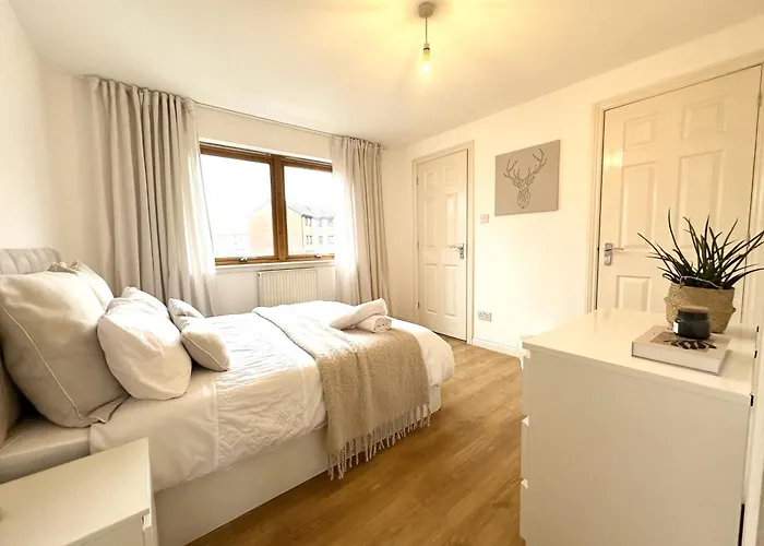 Habitación en casa particular Private With En-suite And Parking In Shared Flat *