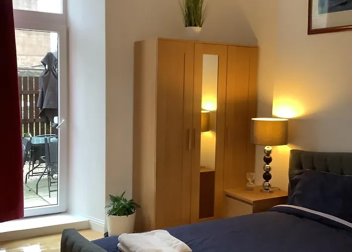 Ground Floor With Garden 公寓 格拉斯哥