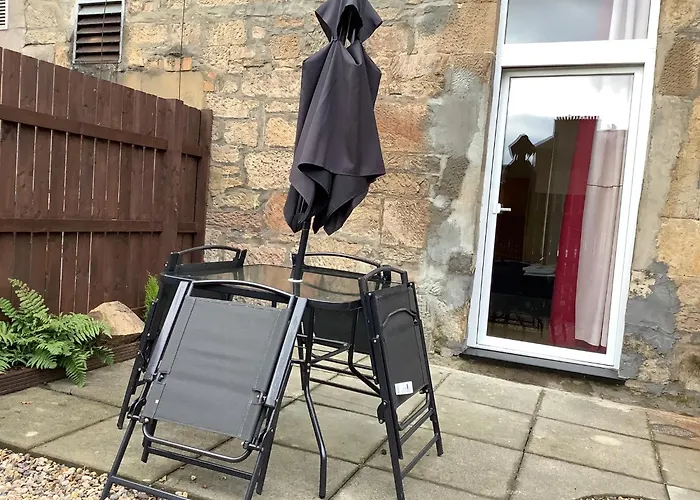 Ground Floor With Garden *