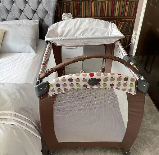 The Naburn - 3 Bed House With Free Parking & Close To Centre Hébergement de vacances