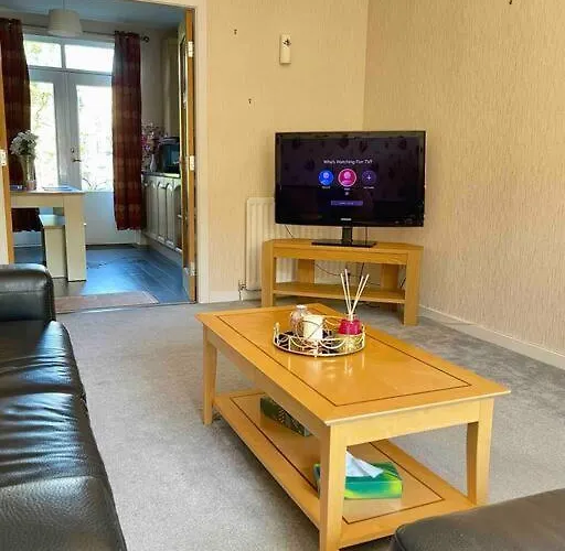 The Naburn - 3 Bed House With Free Parking & Close To Centre