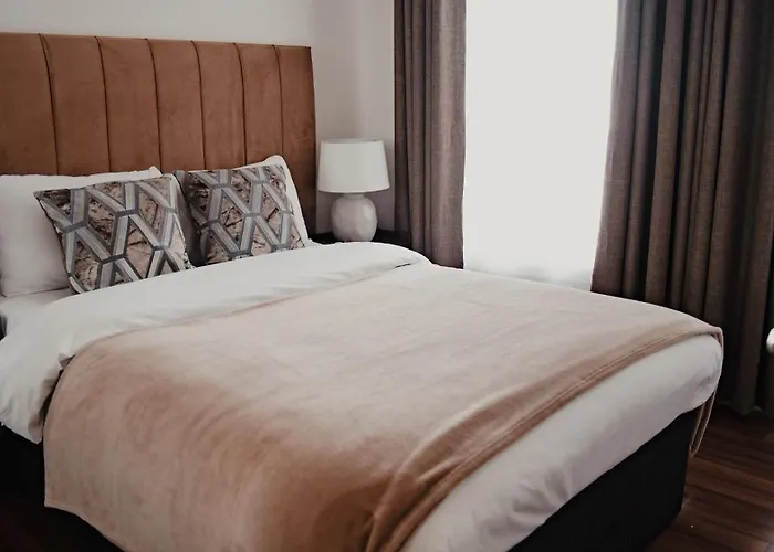 Royal Chambers Serviced *