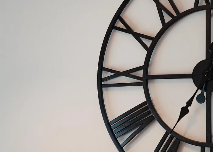 Royal Chambers Serviced *