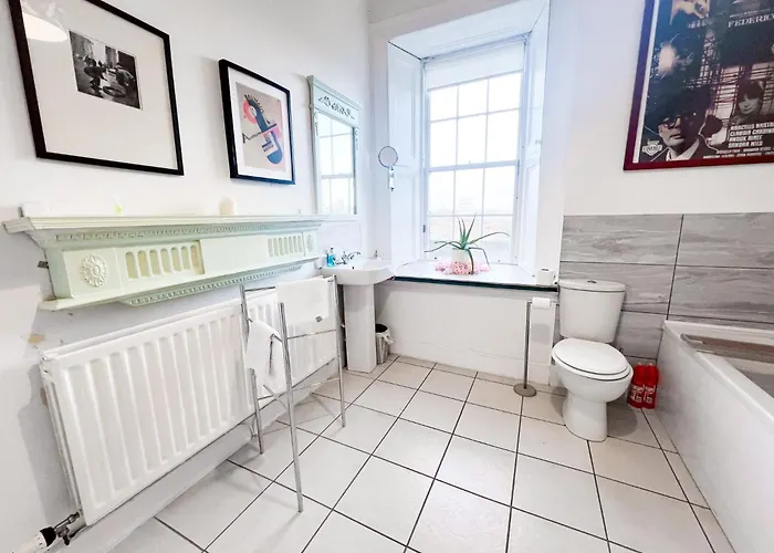 Garnethill Charm 3 Bed Flat Glasgow