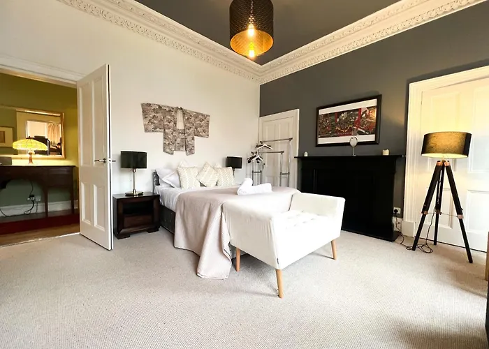 Garnethill Charm 3 Bed Flat グラスゴー