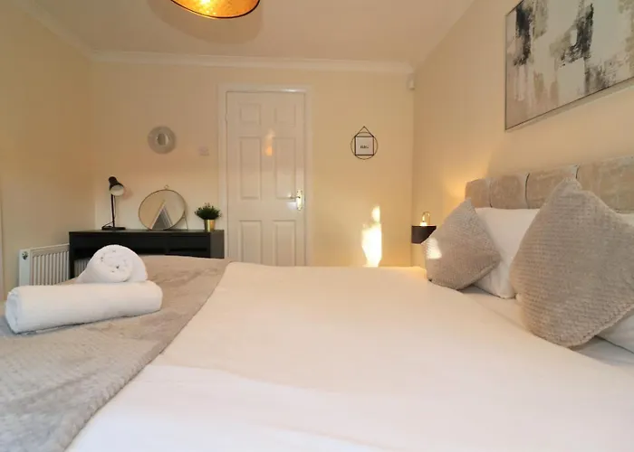 Signature - Shield House