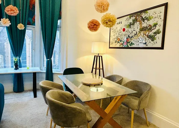 Center/west End غلاسغو