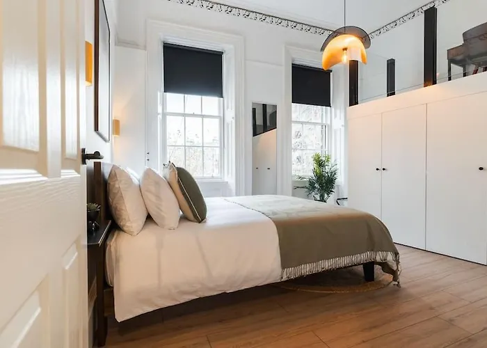 The West End Retreat - Your Luxurious 5*