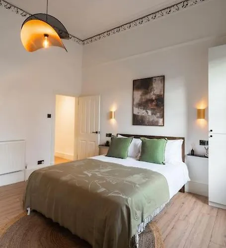 아파트 The West End Retreat - Your Luxurious 5*