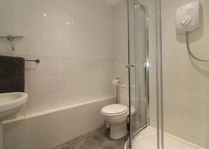 Glas Go Executive 2-bedroom Near Ovo Hydro Free Parking Apartman *