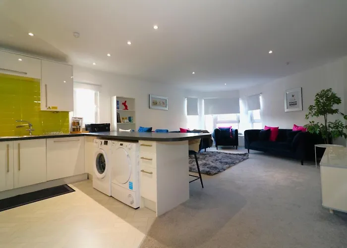 Glas Go Executive 2-bedroom Near Ovo Hydro Free Parking Apartman