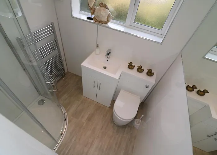 Signature - Gordon House *