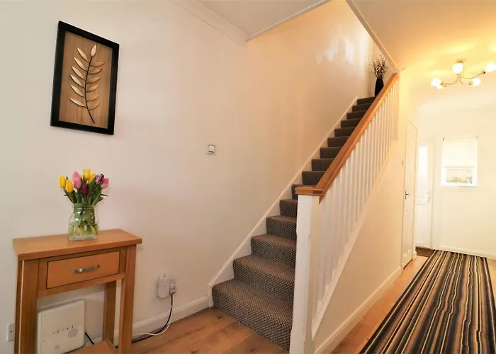 Signature - Gordon House