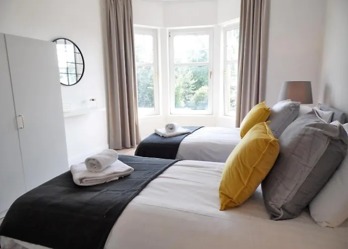 Signature - Langlands House * Glasgow