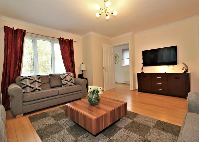 Signature - Angus House Apartment